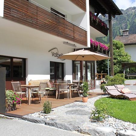 Valbella Bed&Breakfast Partenen Exteriör bild