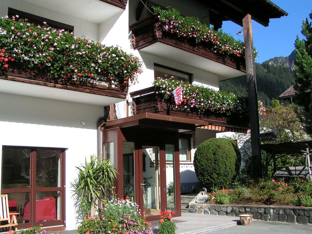 Valbella Bed&Breakfast Partenen Exteriör bild