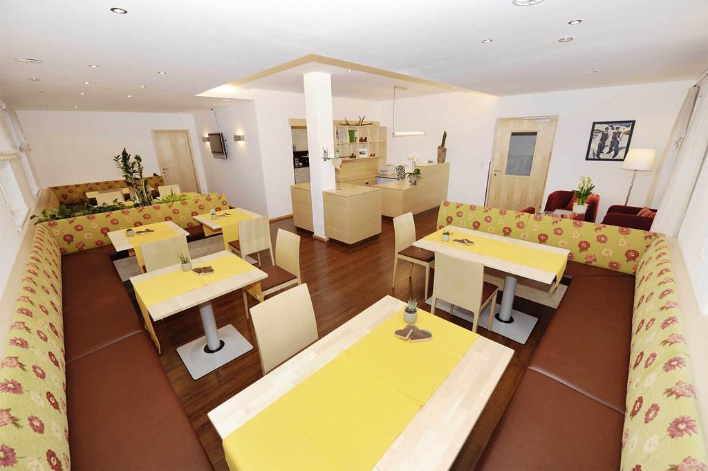 Valbella Bed&Breakfast Partenen Exteriör bild