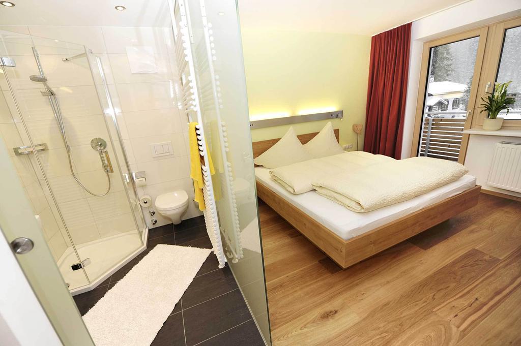 Valbella Bed&Breakfast Partenen Rum bild